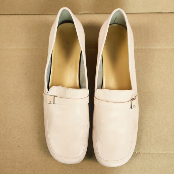 Anne Klein Loafers Women’s SZ 10M Baby Pink Leather Square Toe Buckle Accent - Picture 6 of 12